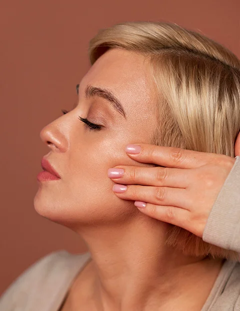 cirugía para líneas de expresión faciales